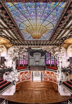 Концертный зал в Барселоне